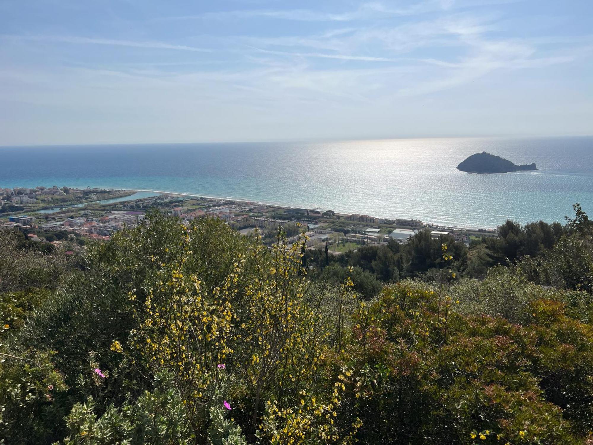 Le Torri Riviera Holiday Albenga Extérieur photo